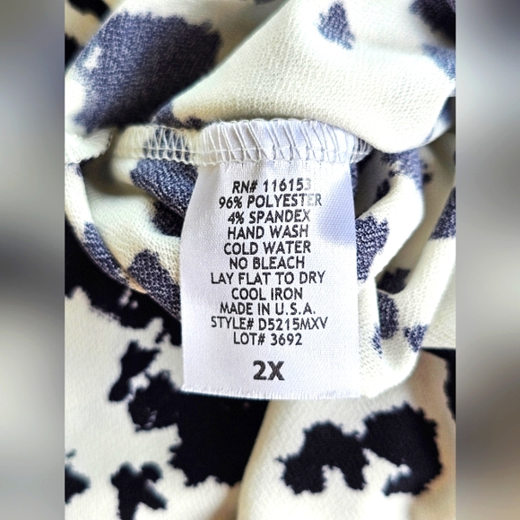 Poof New York Western Cow Print Black & White Stretchy Vneck Blouse Flowy - Picture 9 of 9